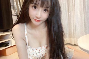 广州外围模特00后舞蹈生168cm45kgD温柔乖巧听话甜甜酒窝