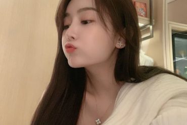 上海外围模特奥迪奔驰网红车模高情商在线兼职00177c豪华gzs外国语大学俄语系留學生中俄四分之一混血儿穿着气质细腰翘臀性格温柔粉嫩多汁待你如男友