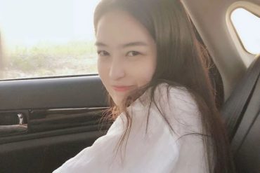 上海外围模特超迷人小网红00年真实留学生168D天然D上下双粉嘴甜活好甜美活泼可爱前凸后翘皮肤雪白性格也特别好