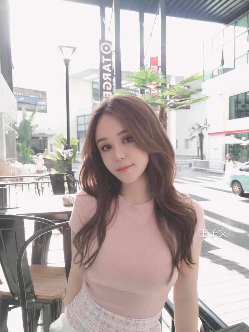 上海外围模特新人刚到00后维吾尔族小姑娘165D在校生擅长舞蹈钢琴性格温柔谈吐文雅异域风可纯可大米 - 7 - https://vip.gstudiovip.com/sh/%e4%b8%8a%e6%b5%b7%e5%a4%96%e5%9b%b4%e6%a8%a1%e7%89%b9%e6%96%b0%e4%ba%ba%e5%88%9a%e5%88%b000%e5%90%8e%e7%bb%b4%e5%90%be%e5%b0%94%e6%97%8f%e5%b0%8f%e5%a7%91%e5%a8%98165d%e5%9c%a8%e6%a0%a1%e7%94%9f.html