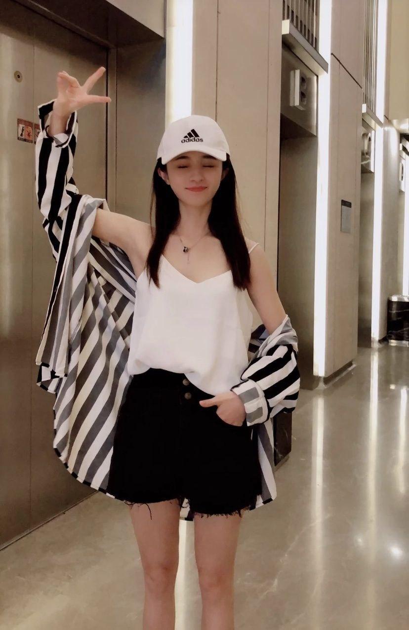 上海外围模特170D真实在校大学生温柔体贴服务好有耐心可甜可盐 - 1 - https://vip.gstudiovip.com/sh/%e4%b8%8a%e6%b5%b7%e5%a4%96%e5%9b%b4%e6%a8%a1%e7%89%b9170d%e7%9c%9f%e5%ae%9e%e5%9c%a8%e6%a0%a1%e5%a4%a7%e5%ad%a6%e7%94%9f%e6%b8%a9%e6%9f%94%e4%bd%93%e8%b4%b4%e6%9c%8d%e5%8a%a1%e5%a5%bd%e6%9c%89.html