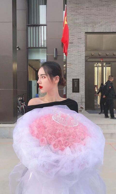深圳商务模特在哪里找？深圳外围包养可以吗？
