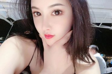 西安外围模特新人学生兼职02163D皮肤超白性格活泼大二学生兼职高素质性格超好