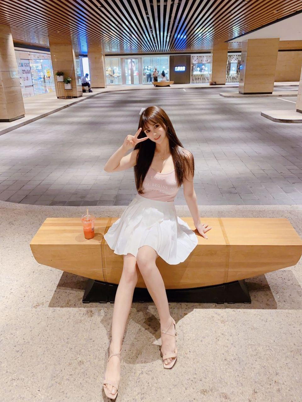 西安外围模特学妹168D00年 - 1 - https://vip.gstudiovip.com/%e8%a5%bf%e5%ae%89%e5%a4%96%e5%9b%b4%e6%a8%a1%e7%89%b9%e5%ad%a6%e5%a6%b9168d00%e5%b9%b4.html