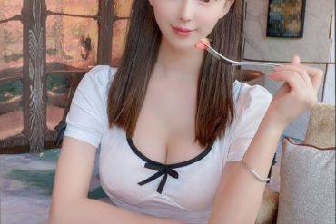 舞蹈健身达人小可爱　本科英语六级会肚皮舞爵士舞有马甲线会一字马