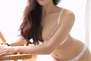 郑州外围模特00后在校学生168C清纯甜美素颜见上粉下粉