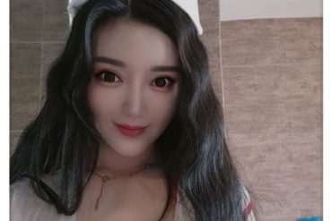 杭州外围模特极品小仙女♀东方航空公司空姐首次下水身高170公分D02年白小纯大腰细声音温柔身材修长颜值爆表♀可69