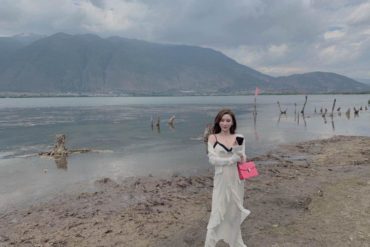 天津外围模特168DJK小萝莉真实高中生暑假兼职一个稚气未脱の可爱妹妹清纯娃娃脸清澈小鹿眼