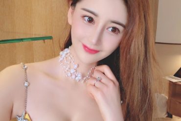 厦门外围模特最新服饰上架身高174cm胸D芳龄20学生兼职