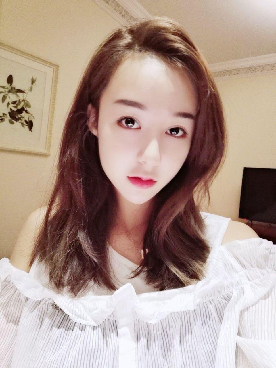 温州外围模特175c00年温柔体贴 - 7 - https://vip.gstudiovip.com/%e6%b8%a9%e5%b7%9e%e5%a4%96%e5%9b%b4%e6%a8%a1%e7%89%b9175c00%e5%b9%b4%e6%b8%a9%e6%9f%94%e4%bd%93%e8%b4%b4.html
