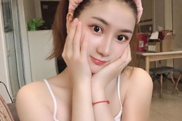 长沙外围模特JK控小萝莉声音甜美全身雪白A4腰筷子腿待k如男友服务一流
