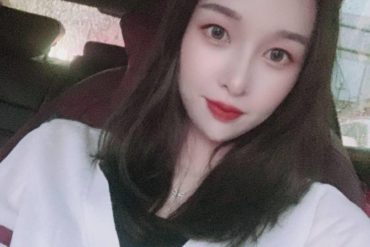 宁波外围模特♀瑜伽身高170e听话懂事皮肤雪白性格开朗初恋感满满上下粉