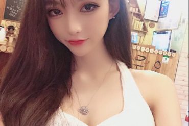 南京外围模特极品白小纯在校学生MM168c00后皮肤白服务