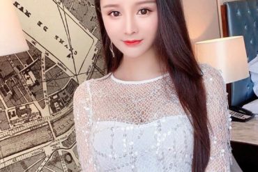 南昌外围模特服装店老板娘171E69式吻天然无整可甜可盐解锁更多姿势
