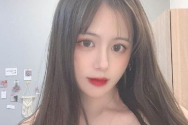 杭州外围模特纯天然16602年D粉嫩69甜美可爱可Cos小纯情学生兼职短开
