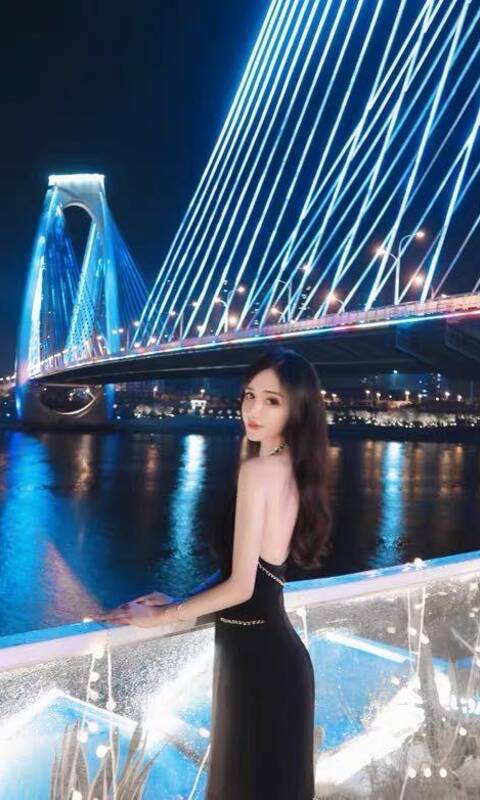 成都外围女模特校花模特兼职最新动态
