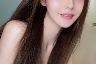 重庆外围女模特留学生兼职重庆 留学生 170D