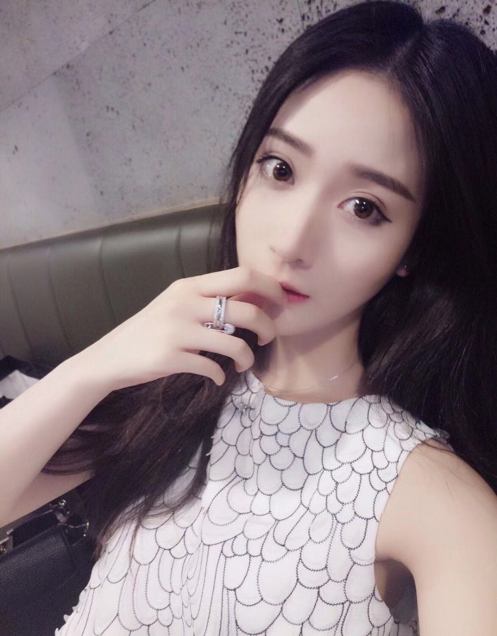 长沙外围模特170C - 7 - https://vip.gstudiovip.com/%e9%95%bf%e6%b2%99%e5%a4%96%e5%9b%b4%e6%a8%a1%e7%89%b9170c.html