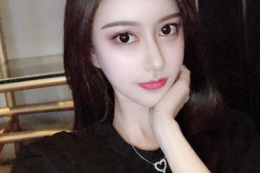 南京外围模特首次水新人02166D可爱清纯年纪小