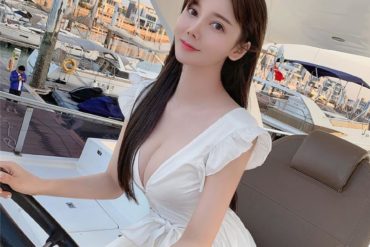重庆外围模特18502年67kgC+气质佳身材颜值更加完美性格开朗樱桃小嘴情商高会聊天